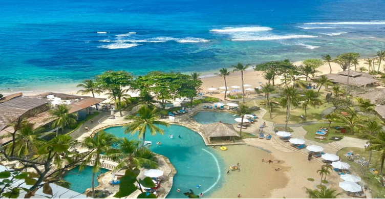 Nusa Dua: Crystal clear waters and stunning beaches
